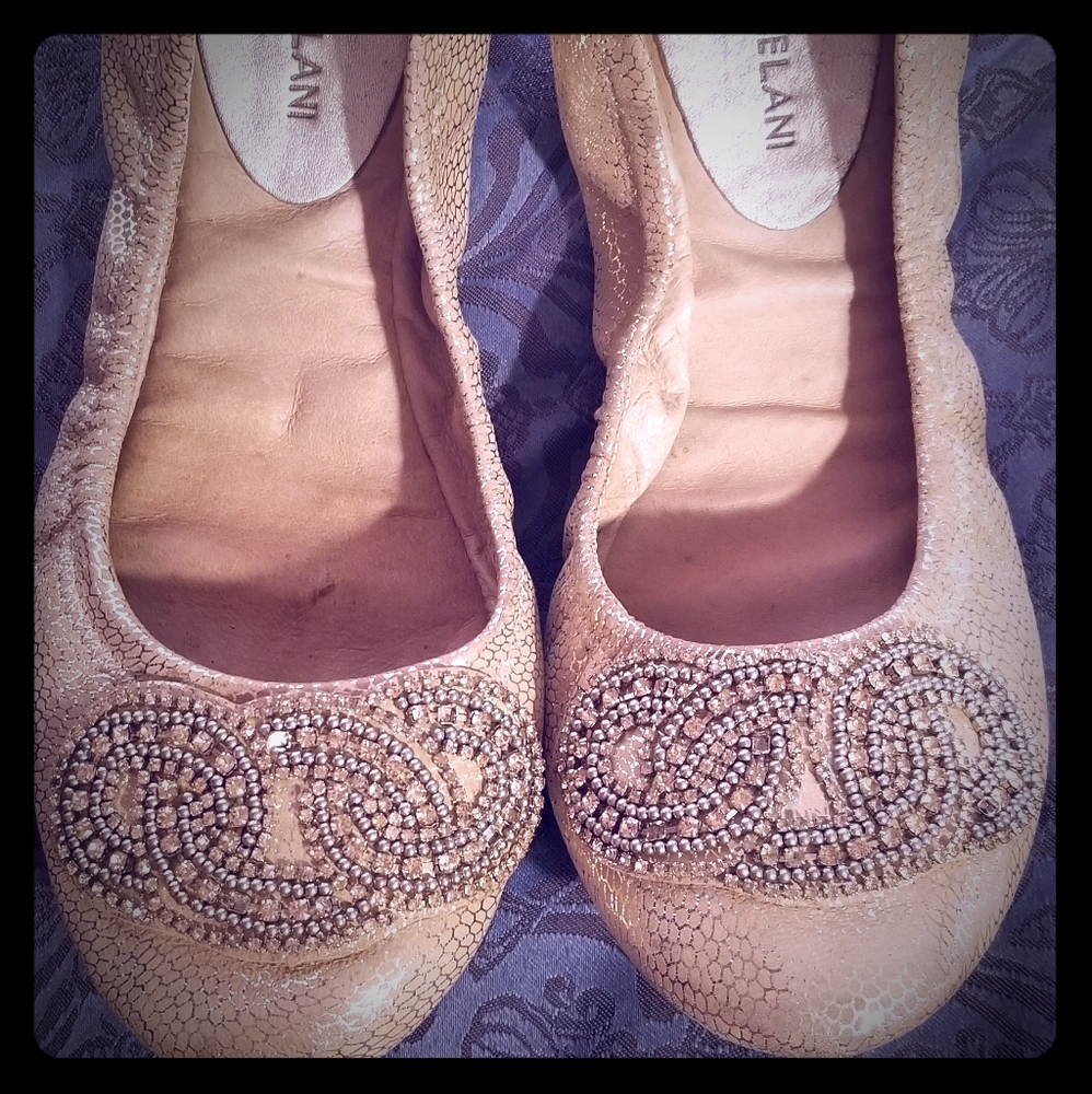 Antonio Melani flats